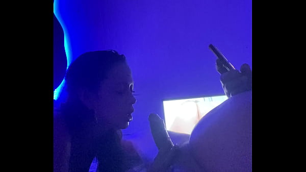 Chupando Verga en la oscuridad 