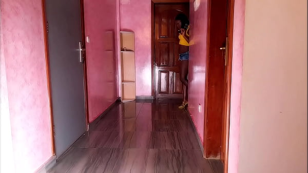 Nonton J'ai Bais&eacute; Ma Meilleure Amie Jusqu'&agrave; &eacute;puisement thumbnail