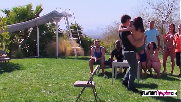 Couples push their boundariesin an open swing house