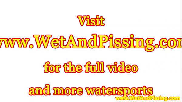 Play MP4 - Wam babe strokes her pissing pussy