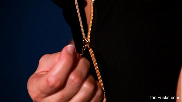 Play MP4 - Dani Daniels Blue Wall Masturbation