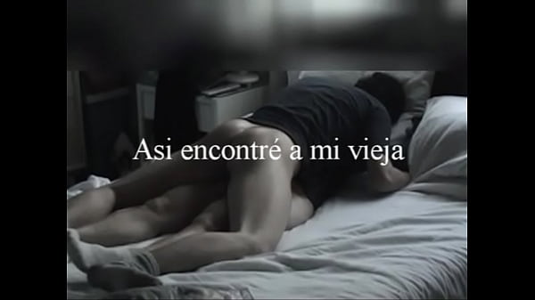 Play MP4 - laura cogiendo con texto