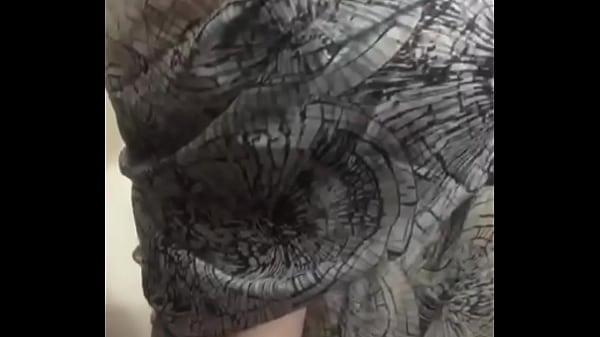 Play MP4 - Indian Slut Wife Playing with her body