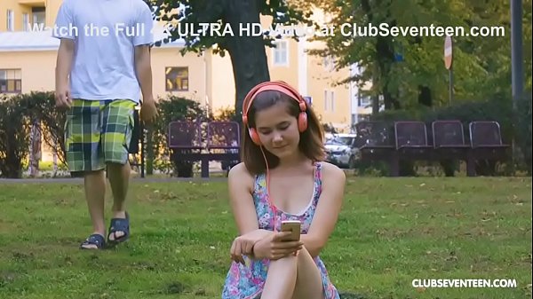 Play MP4 - Awkward fuck after meeting in the park