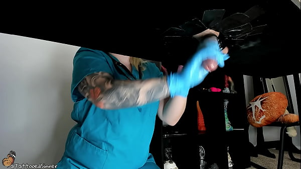 Play MP4 - Milking My Biggest Fan's Cock