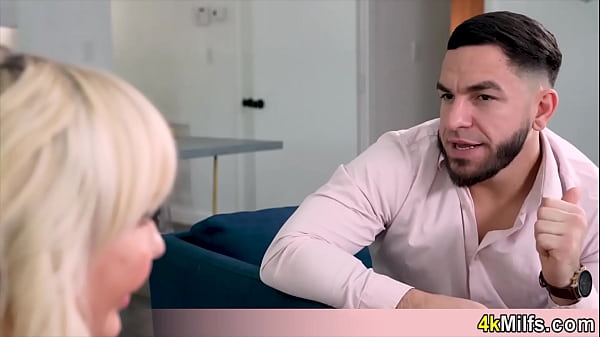 Blonde teenie learning the ropes from stepma 