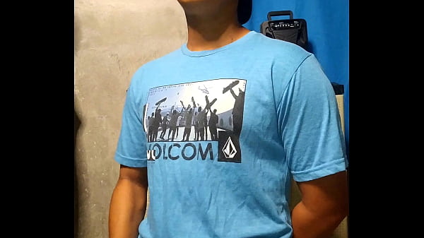 Joven Ecuatoriano Caliente En Su Cuarto thumbnail