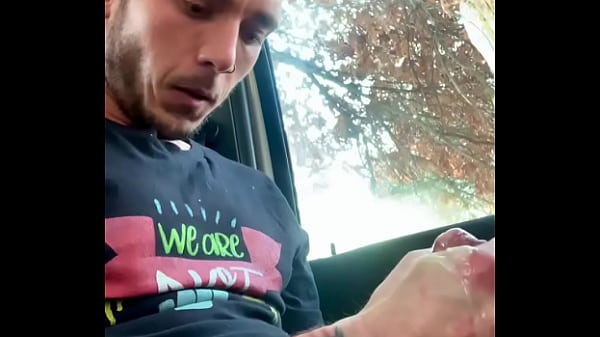 Play MP4 - Fun in my truck