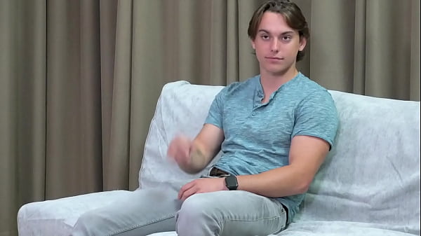 Play MP4 - You're going to spank me&quest;