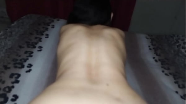 Abrindo bem o cuzinho_e a buceta, seu macho come o cuzinho e goza_nele - Gaucholuiz e Santinha Safadinha