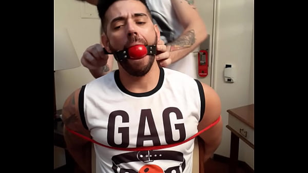 Play MP4 - Leicy Sposito Gag Test