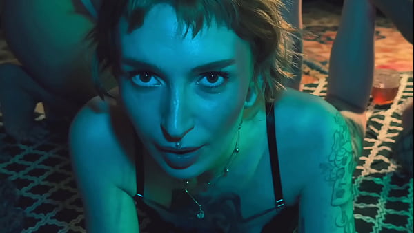 Nonton Would You Lick My Honey Feet? thumbnail