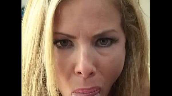 Play MP4 - Slut gargles cock and balls