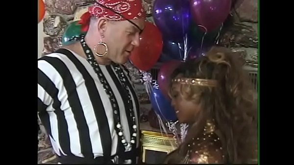 Play MP4 - Near the fire place fantastic Anna Amore blows pirate's cock