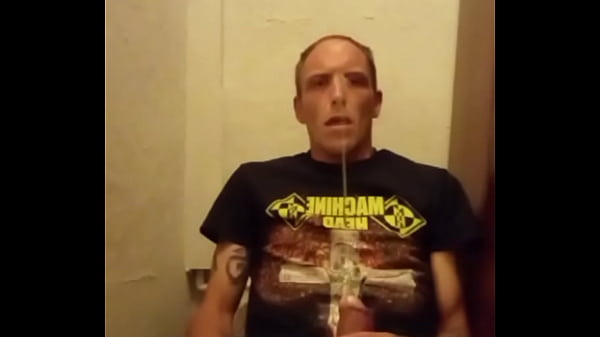 Giving mySelf golden shower