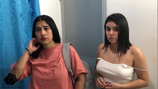 Play MP4 - compartiendo habitaci&oacute;n de hotel con mis hijastros- trio - sexo duro - enorme corrida