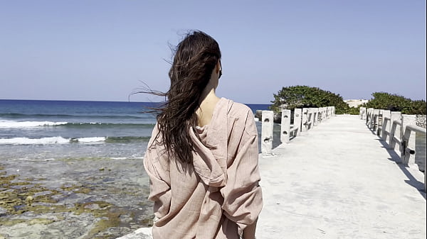 Nonton Kinky Monika Fox Destroyed Holes With A Big Dildo In Background Of Ruins In Atlantic Ocean thumbnail