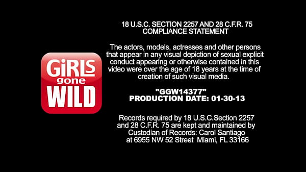 Nonton Dildo Deep In Her Pussy thumbnail