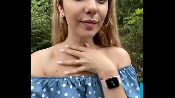 Nonton Public Park thumbnail