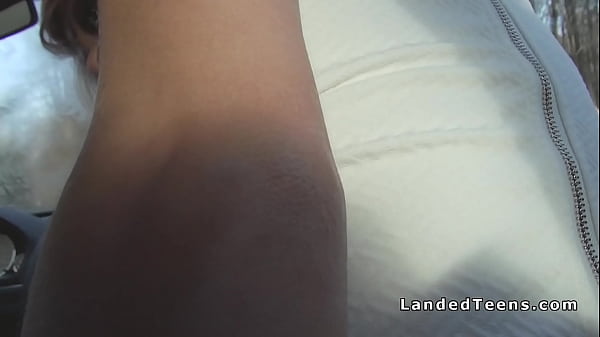 Stranded teenwith red_lips sucks in car