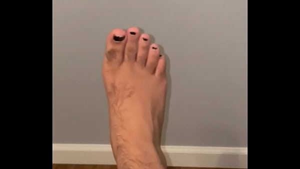 my le epic among is feet that zero has an obsession with she really loves it