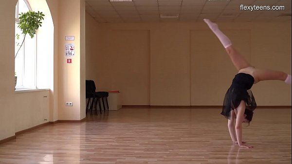 Super_flexibleTonya making gymnasts positionsbefore_the camera