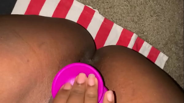 Wet bbw dildo play