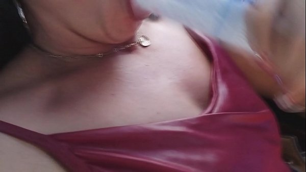 Bianca Naldy Se Exibindo Querendo Pica Dentro Do Ônibus Rumo a SP. Mais Em XV Red_!