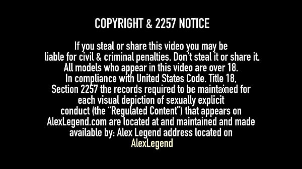 Nonton Shane Blair Milks Alex Legend's Dick To Take His Load On Her Face! thumbnail