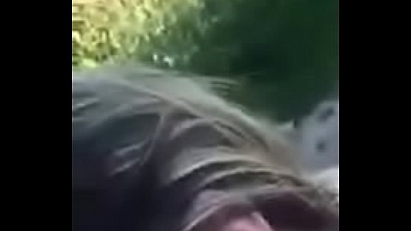 LaTroia com Coppia fasesso in macchina in camporella