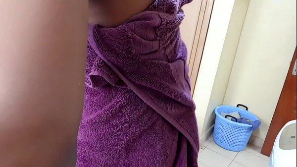 Play MP4 - Indian Stepsister Caught Me Naked So Sexy