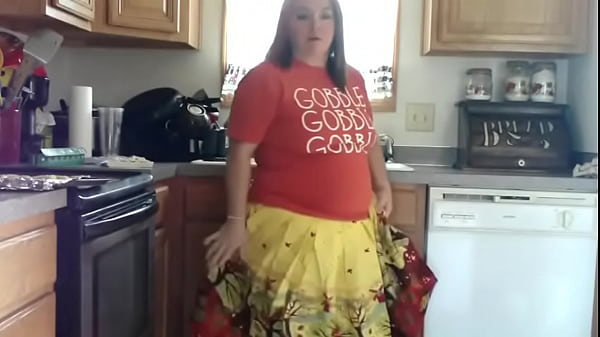 Sexy bbw thanksgiving step mom bakes cookies 