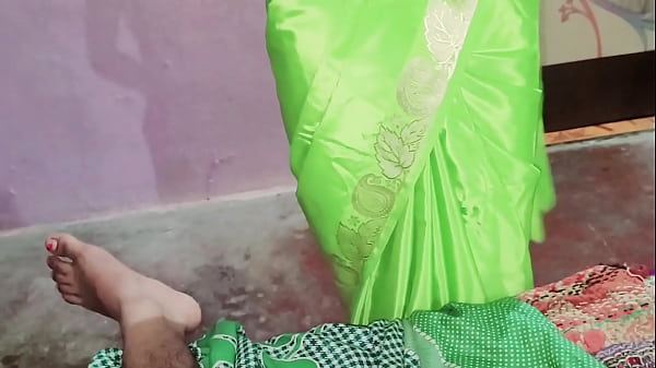 Play MP4 - देसी भाभी ने कहा मुझे की चोदो मेरी चूत बहुत गर्म हुऐ है