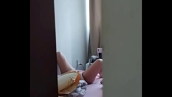 Play MP4 - Mature MILF Caught Masturbating &mdash; Secret Door Peep &lpar;REAL&rpar;