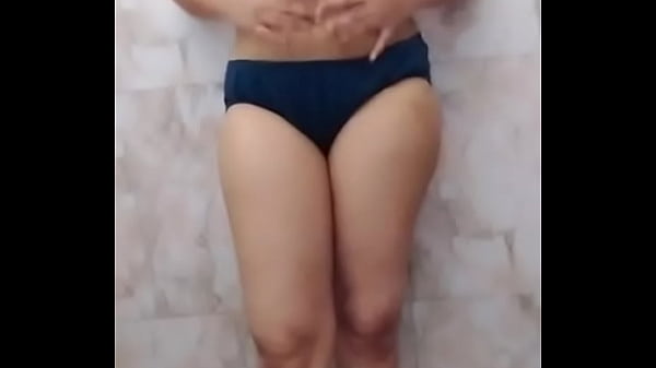 Play MP4 - Indian girl mastrubation with Hindi story