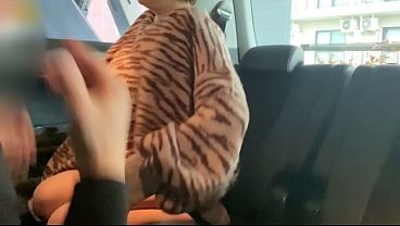 Nonton 【広末涼子似】ピチピチz世代をナンパして、車内でフェラと本番をさせてもらう。 thumbnail