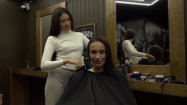 Play MP4 - Exotic hairdresser tempted into kinky threeway with couple