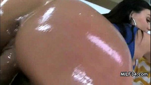 Hot cougar gets a bigdick