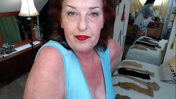 972 Full figured redhead DawnSkye1962 shows off her amazing body in pantyhose 