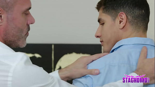 Play MP4 - OUCH&excl; Bastian Karim's asshole practically gets split open by Manuel Skye's thick uncut 10 inch cock&excl;