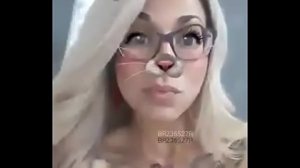 rabuda gostosa rebolando querendo rola 