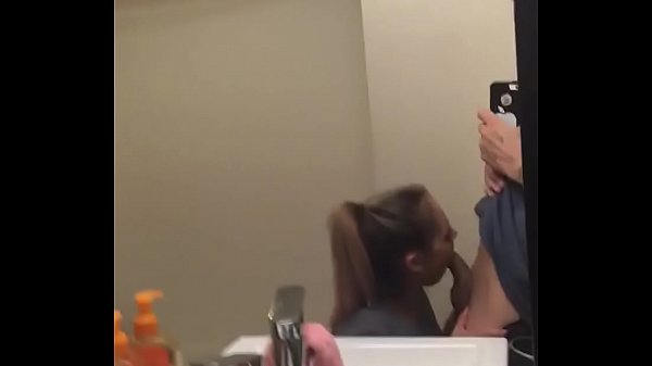 Play MP4 - Girl catches me