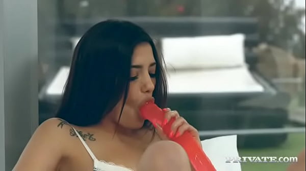 PenelopeCum Loves to OnBig Black Dick