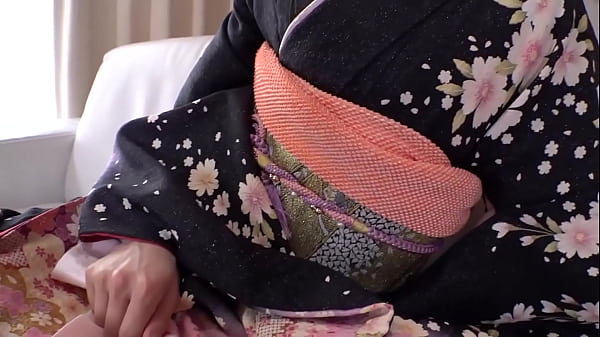 Play MP4 - 成人式帰りの２０歳　無料記念撮影と騙しておっぱいや中出しまで撮影　②　フルバージョンはプレミアム