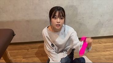 Nonton 【自撮りオナニー】いつもオナニーばっかりしてるからたまにはチンカスがついていて臭いおちんちん挿れてみたい。 thumbnail