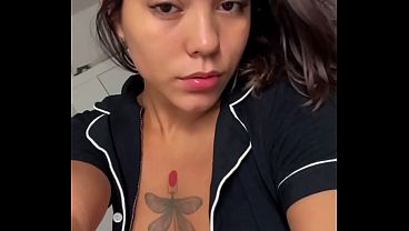 Nonton Brasileira Real Exibindo Seios Naturais Em Foco Macro &ndash; Intimidade E Textura (4k) thumbnail