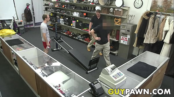 Athlete fucked by pawnbrokers on a workout machine