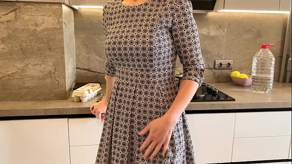 Play MP4 - Real Cheating - Fucking my Wife's Boss while the Wife is in the Kitchen - Russian Amateur with Conversations