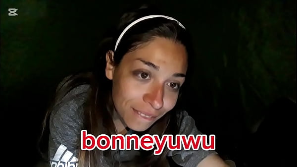 Play MP4 - bonneyuwu - acampando al aire libre