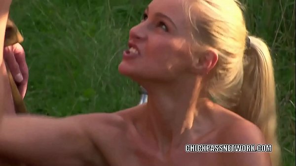 Czech slut Nikki Sun_is getting double_fucked